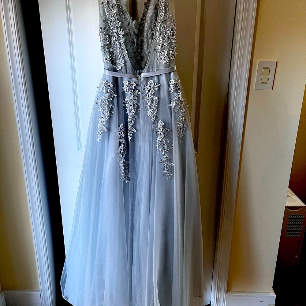 Beautiful Dress just in time for Spring
